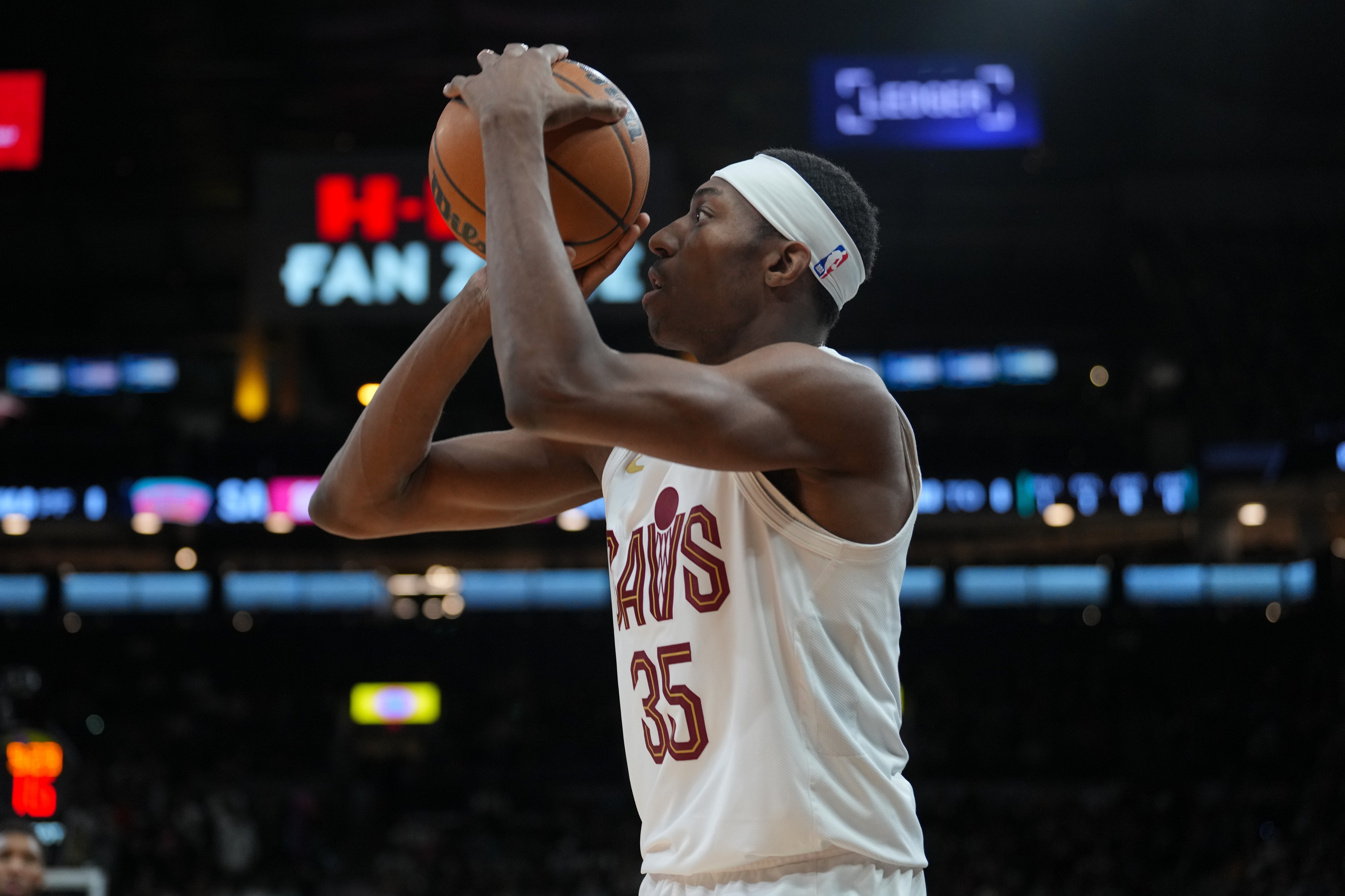 必发指数官方网站-今天我主攻！汤姆林砍生涯新高26分加8板5助 带领骑士8人上双收官